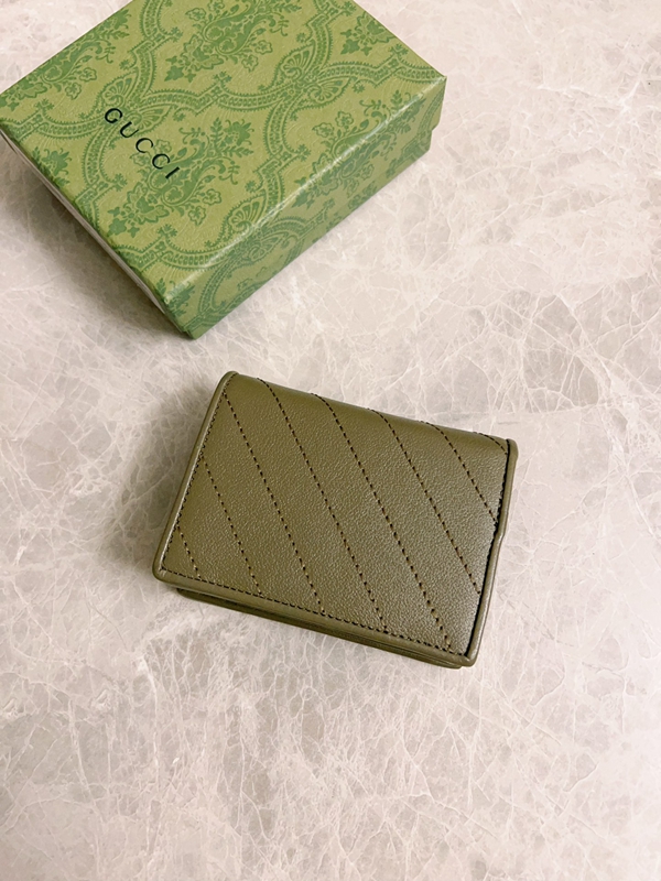 グッチ財布 レプリカ側面デザイン